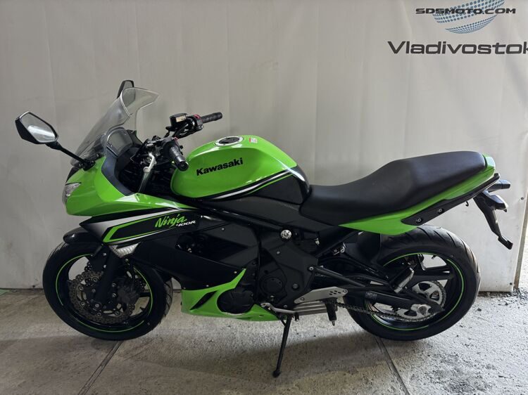 Kawasaki Ninja 400 R, 2012