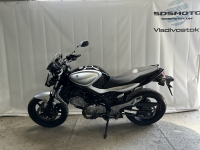 Suzuki Gladius 650 1